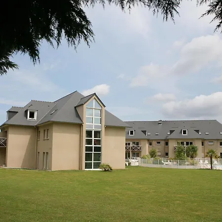 Holiday park Nemea Kermael 3*